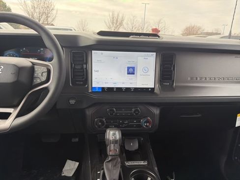 New 2026 Ford Bronco 4-Door AWD/4WD image 17