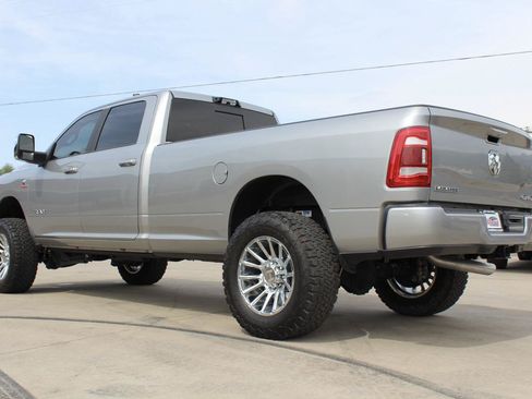Used 2024 RAM 3500 Laramie AWD/4WD image 92