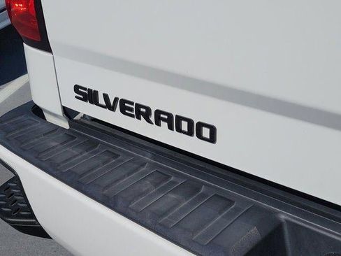 Used 2018 Chevrolet Silverado 1500 Custom w/ Custom Value Package image 7