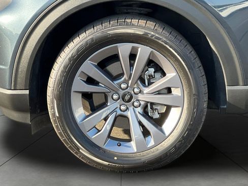 Used 2022 Ford Explorer XLT w/ Equipment Group 202A image 34