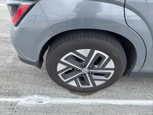 Used 2023 Hyundai Kona Limited image 23