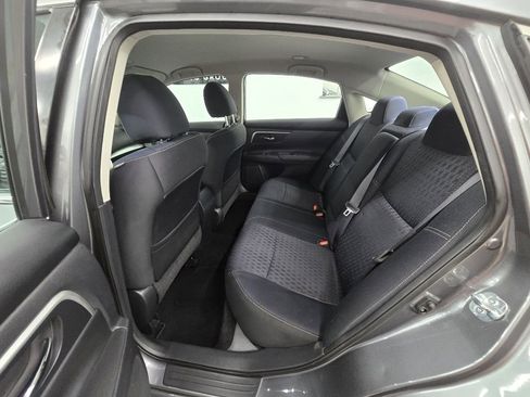 Used 2017 Nissan Altima 2.5 SV image 12