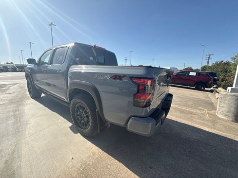 Used 2023 Nissan Frontier PRO-4X w/ Pro-4X Premium Package AWD/4WD image 6
