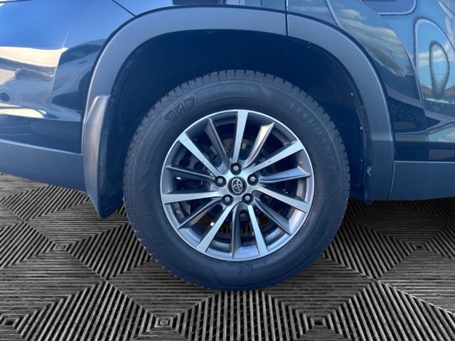 Used 2019 Toyota Highlander XLE AWD/4WD image 33