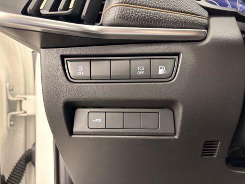 Used 2024 MAZDA CX-90 Plug-In Hybrid w/ Preferred AWD/4WD image 31
