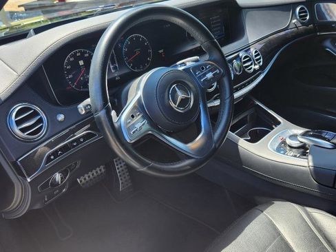 Used 2018 Mercedes-Benz S 560 Sedan image 11