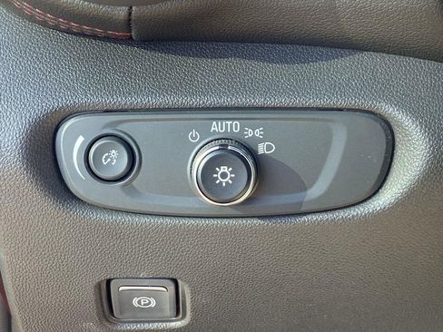 Used 2021 Chevrolet Blazer RS w/ Enhanced Convenience Package image 18