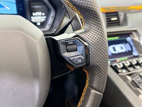 Used 2019 Lamborghini Aventador S AWD/4WD image 20