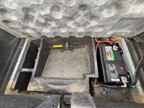 Used 2009 Dodge Challenger R/T image 48