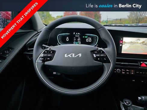 New 2025 Kia Niro EX image 23
