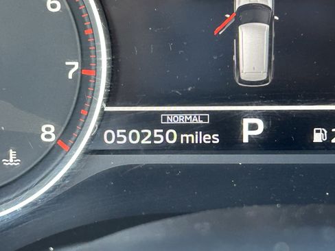 Used 2022 Mitsubishi Outlander SEL image 28