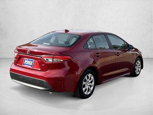 Used 2024 Toyota Corolla LE FWD image 5