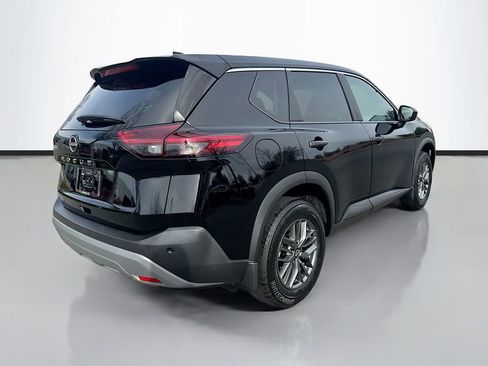 Used 2023 Nissan Rogue S image 7