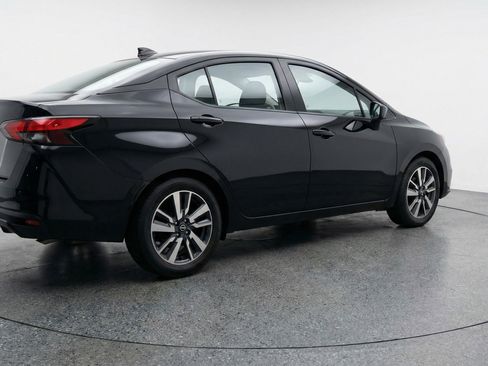 Used 2025 Nissan Versa SV image 9