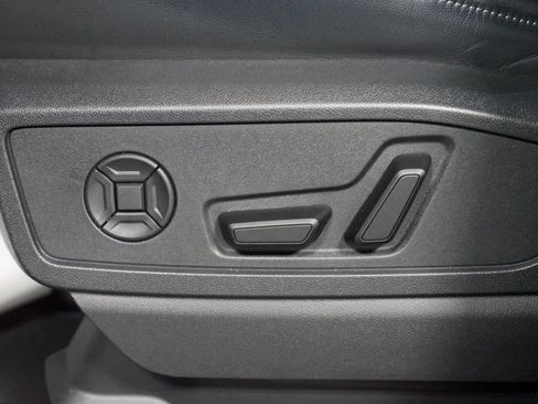 Used 2025 Audi Q5 Premium Plus AWD/4WD image 34