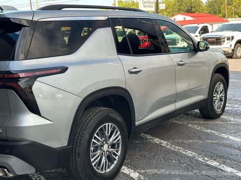 New 2026 Chevrolet Traverse LT image 6