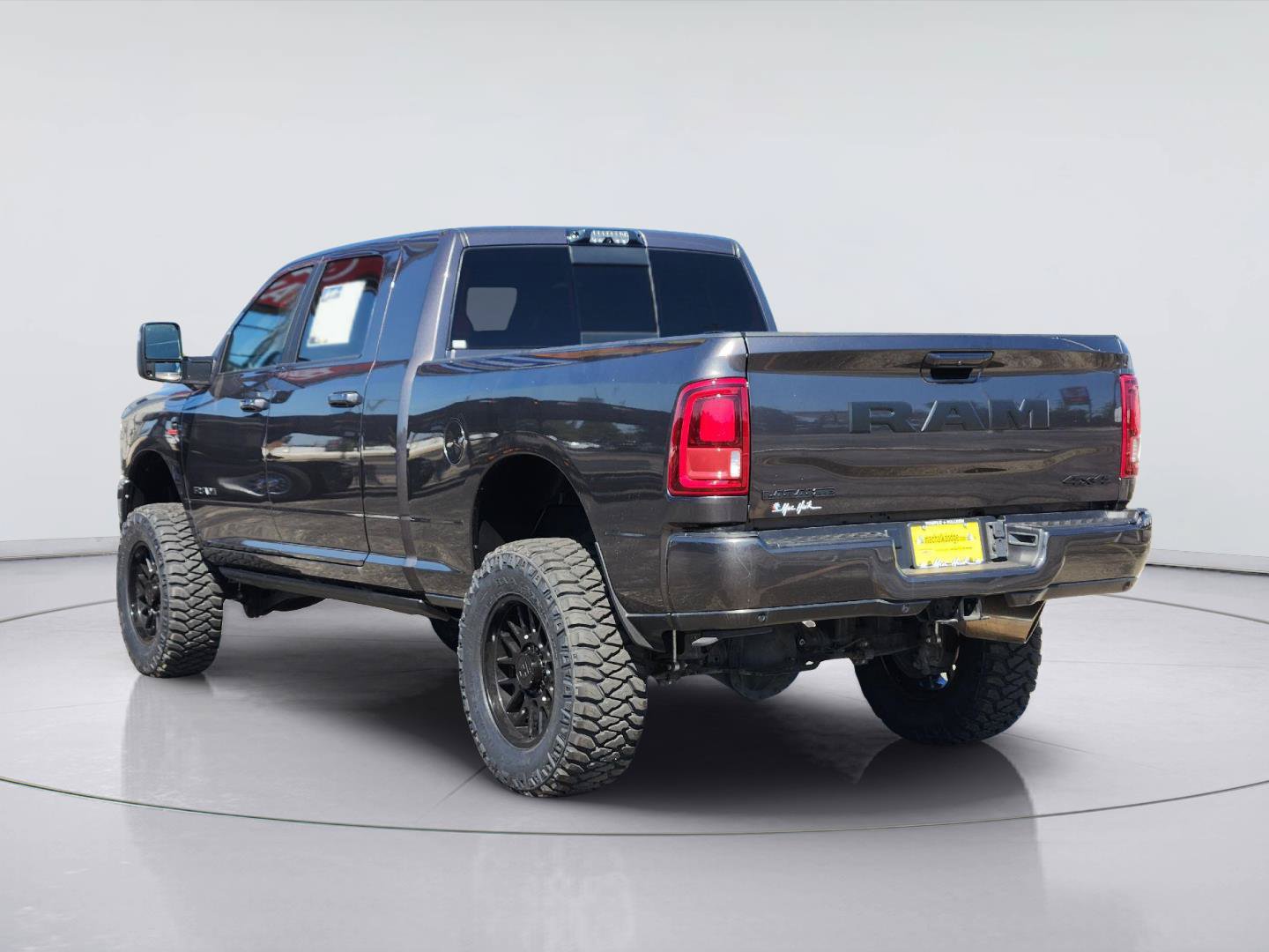 Used 2025 RAM 2500 Laramie AWD/4WD image 28