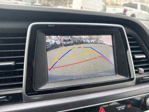 Used 2018 Hyundai Sonata SE w/ Cargo Package image 17
