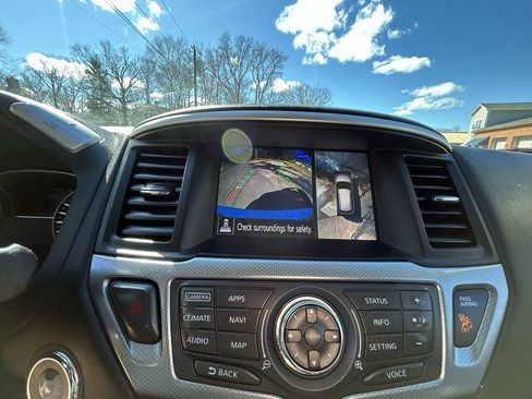 Used 2017 Nissan Pathfinder SL w/ SL Tech Package AWD/4WD image 17