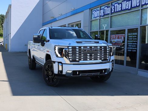 New 2026 GMC Sierra 2500 Denali w/ Denali Reserve Package AWD/4WD image 57