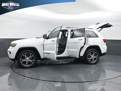 Used 2019 Jeep Grand Cherokee Limited w/ Trailer Tow Group IV image 28