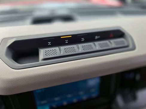 Used 2022 Ford Bronco Wildtrak image 27