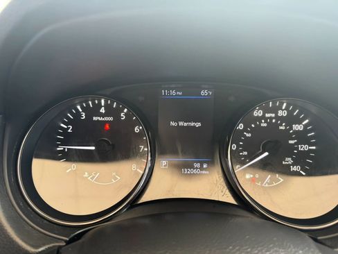 Used 2020 Nissan Rogue Sport S FWD image 11