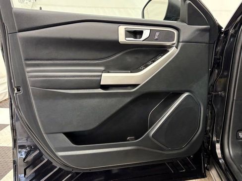 Used 2023 Ford Explorer XLT w/ Equipment Group 202A image 12