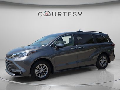 Used 2025 Toyota Sienna XLE