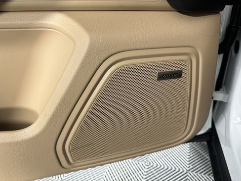 Certified 2025 Porsche Macan image 23