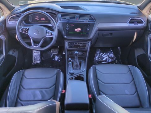 Used 2022 Volkswagen Tiguan SEL R-Line image 10