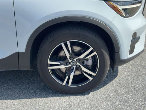 Certified 2024 Volvo XC40 B5 Core image 11