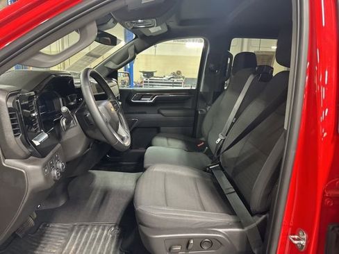 Used 2024 Chevrolet Silverado 1500 LT image 45