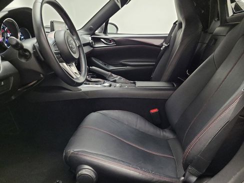Used 2019 MAZDA MX-5 Miata RF Grand Touring RWD image 17