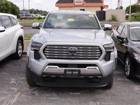 Certified 2025 Toyota Tacoma Limited AWD/4WD image 3