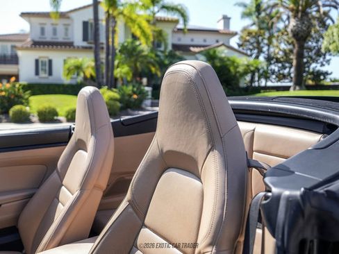 Used 2024 Porsche 911 Cabriolet image 32