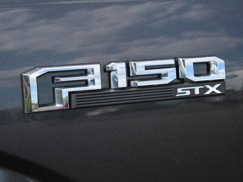 Used 2018 Ford F150 XL w/ Equipment Group 101A Mid AWD/4WD image 26