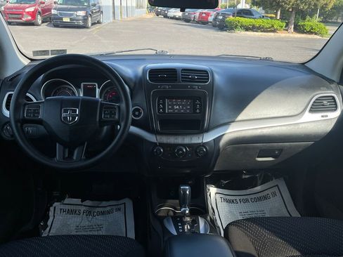 Used 2017 Dodge Journey SE FWD image 17