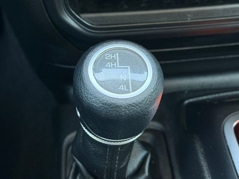 Used 2020 Jeep Wrangler Sport AWD/4WD image 24