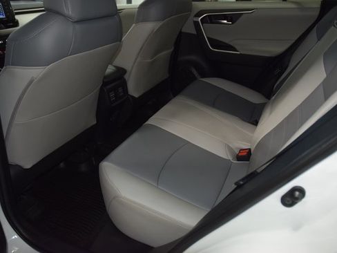 Used 2024 GMC Yukon Denali Ultimate image 44