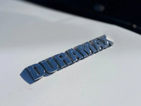 Used 2020 Chevrolet Silverado 1500 LT w/ All-Star Edition image 9