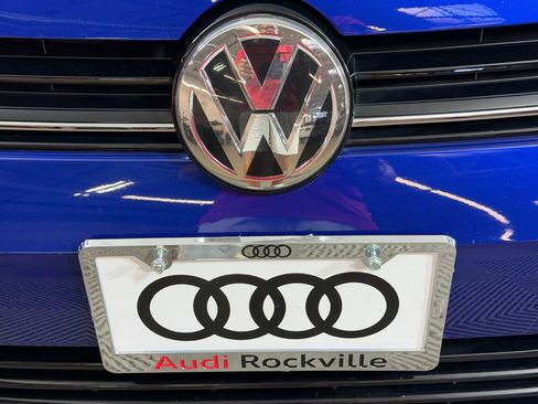 Used 2018 Volkswagen Golf R 4-Door AWD/4WD image 25