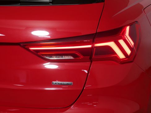 Used 2024 Audi Q3 2.0T Premium image 17