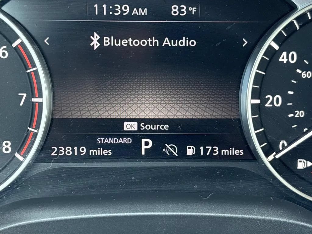 Used 2025 Nissan Rogue S FWD image 33