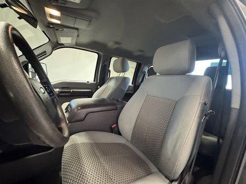 Used 2013 Ford F250 XLT w/ XLT Interior Pkg image 12