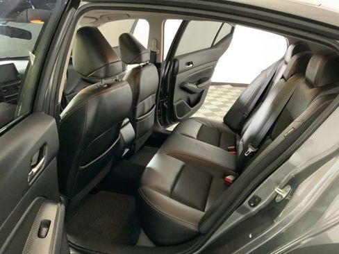 Used 2019 Nissan Altima 2.5 SR w/ SR Premium Package image 30