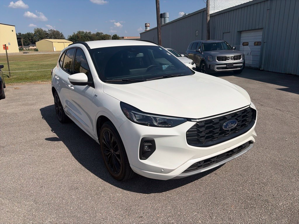 Used 2025 Ford Escape ST-Line Elite w/ Premium Technology Package AWD/4WD image 8