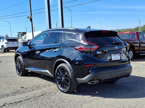 Used 2024 Nissan Murano SV w/ SV Midnight Edition Package image 2