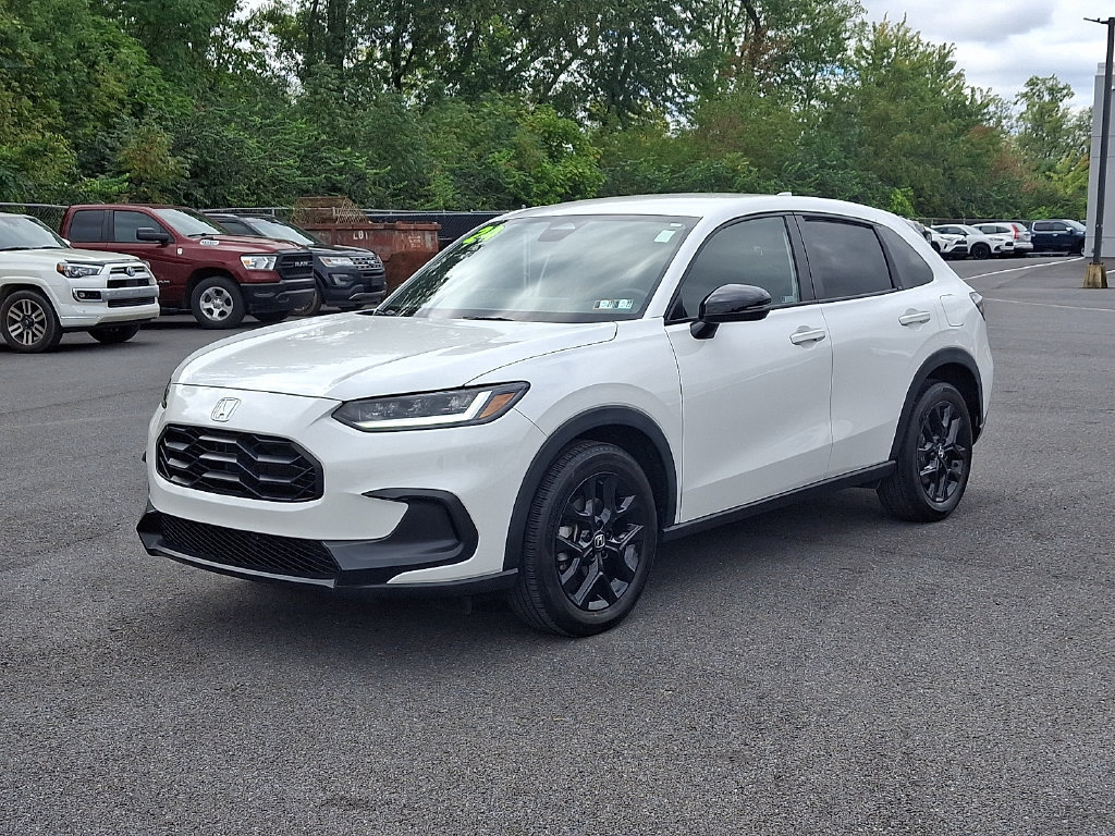 Used 2024 Honda HR-V Sport image 3