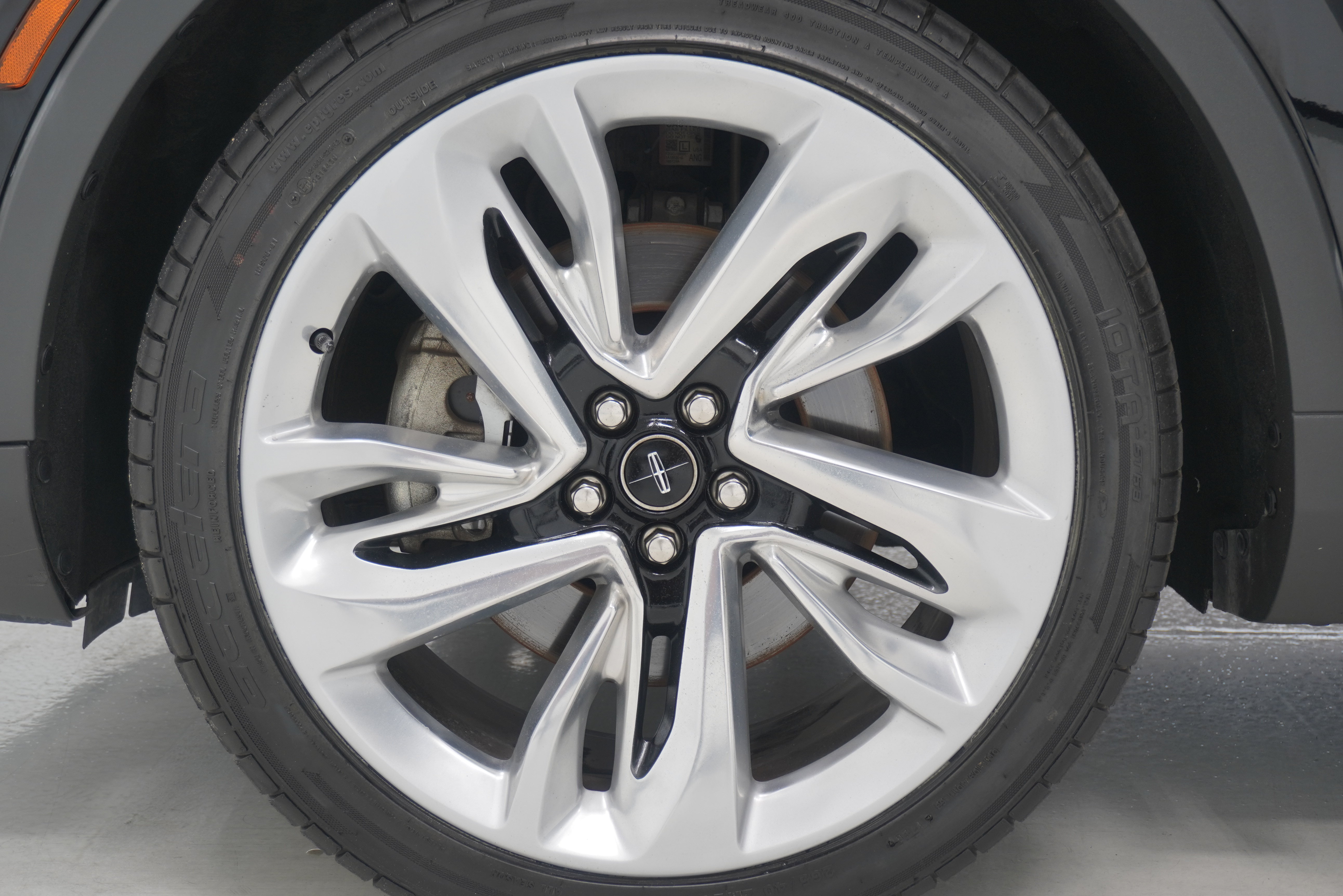Used 2018 Lincoln MKX Black Label w/ Driver Assistance Package AWD/4WD image 34